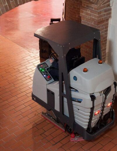 Fregadora multifuncion M1100R 5
